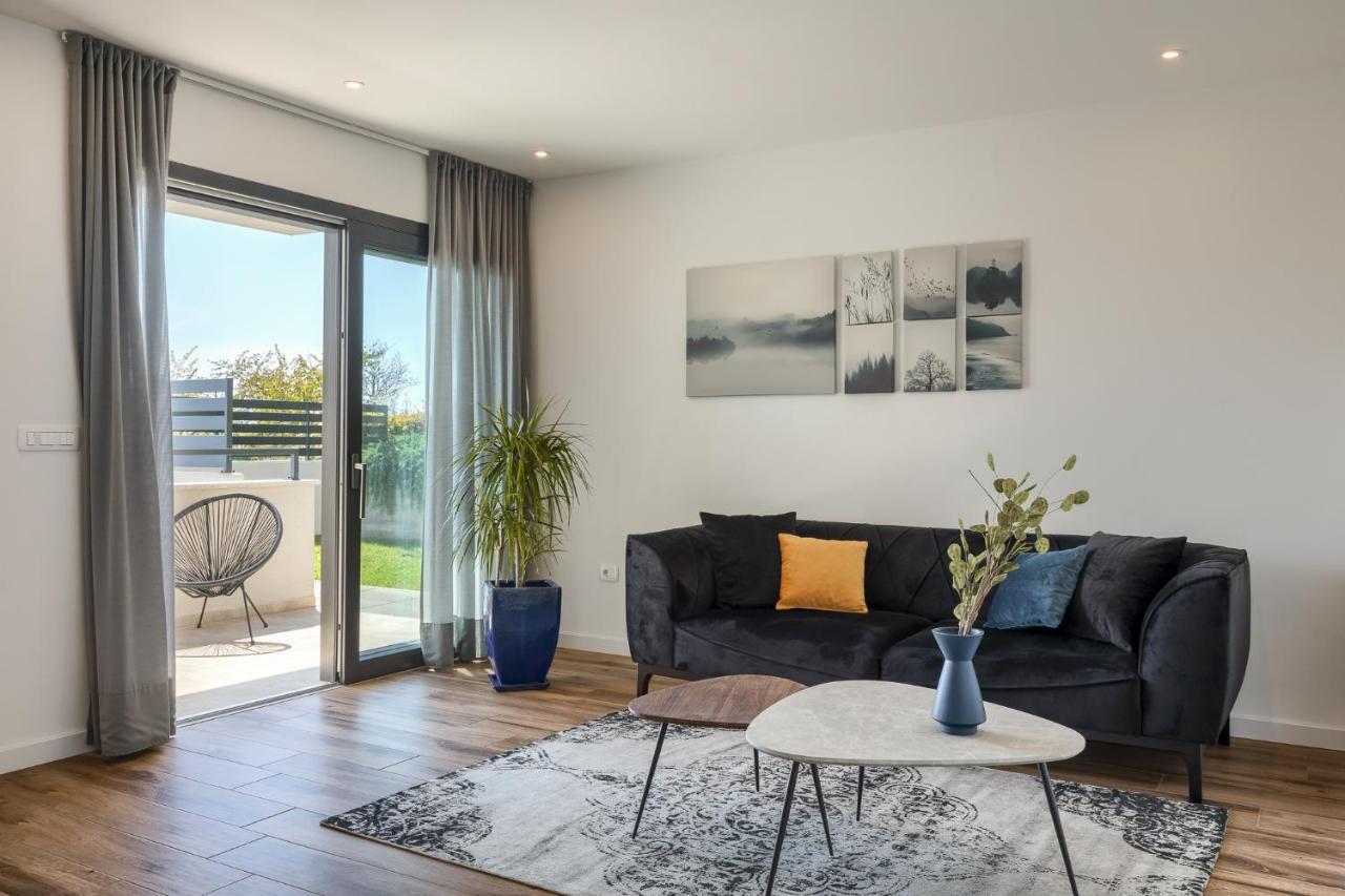 Belvedere Holidays Novigrad  Exterior photo